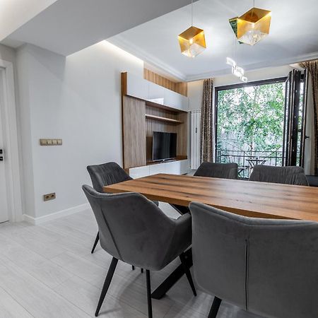 Апартаменти Vitoshka Luxury 2-Br Retreat Софія Екстер'єр фото